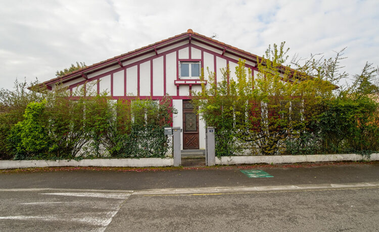 Maison Parentis En Born 8 pièce(s) 164 m² + 73 m² 2