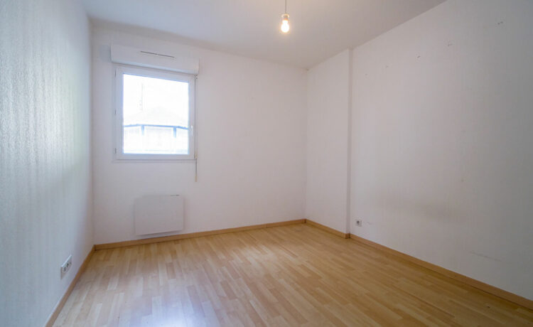 Appartement type T3 de plain pied, centre ville Parentis 3