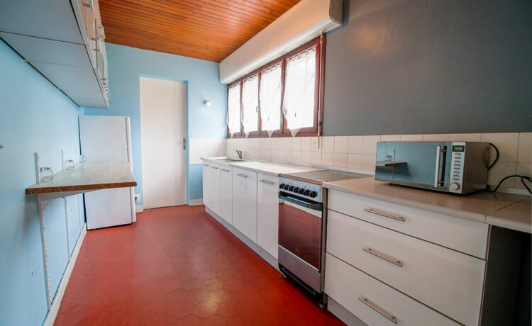 Maison au bord du lac à rafraîchir 3
